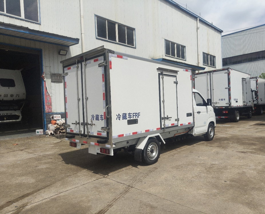 奇瑞開(kāi)瑞X5純電動(dòng)冷藏車50.38度電EV圖片4