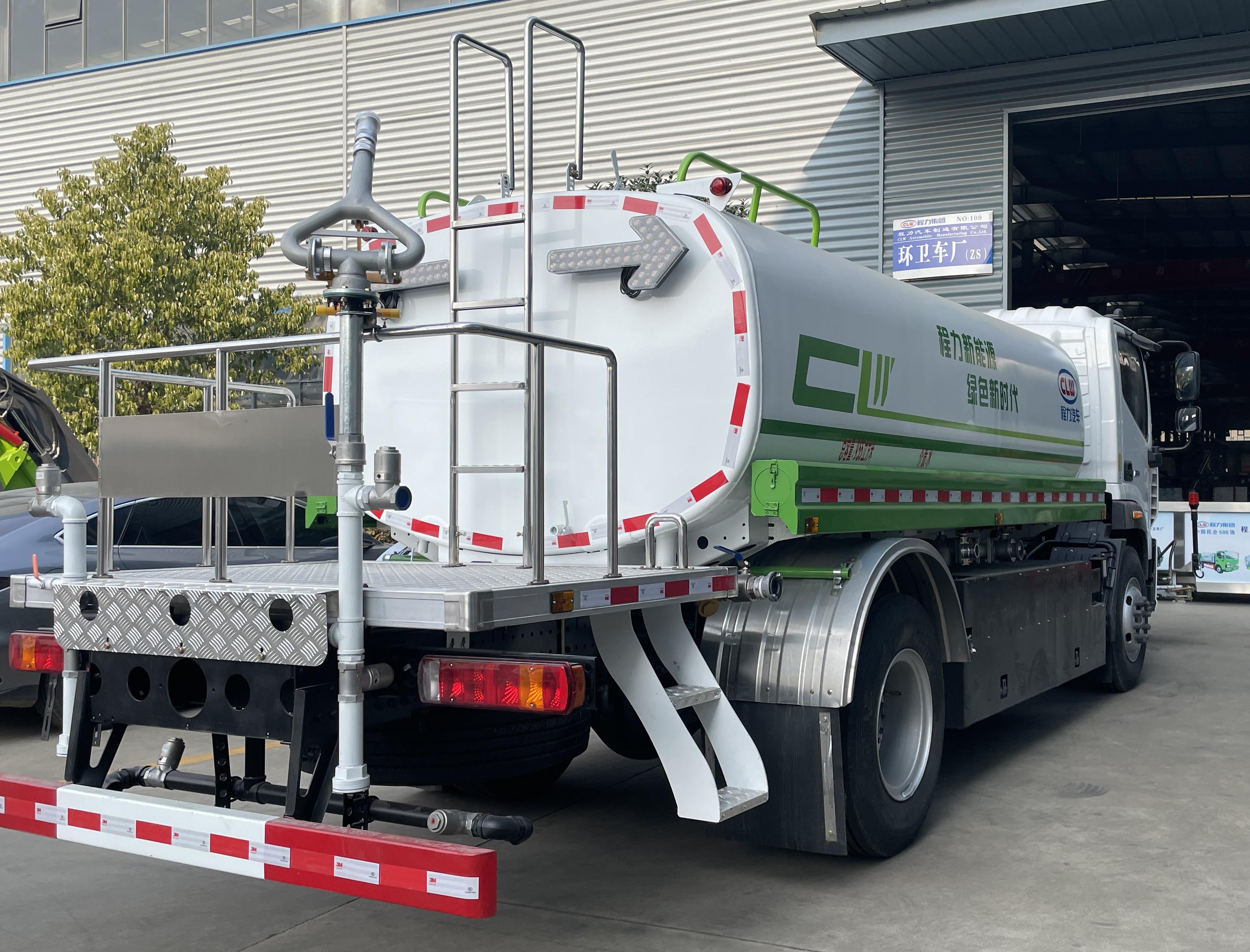 福田智藍(lán)10方純電動綠化噴灑車圖片4