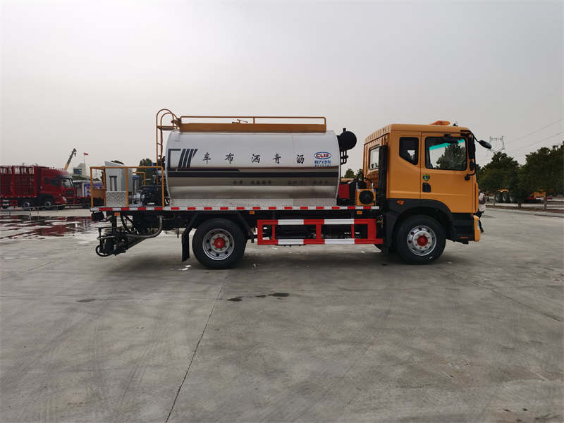 東風多利卡9方智能型瀝青灑布車圖片3